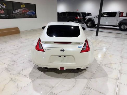 Used 2013 Nissan 370Z Touring w/ Sport Pkg RWD image 9