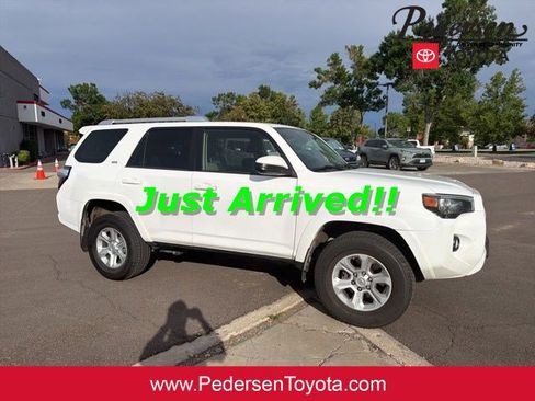 Used 2017 Toyota 4Runner SR5 AWD/4WD image 1