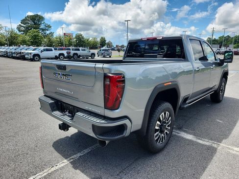 Used 2026 GMC Sierra 2500 Denali Ultimate AWD/4WD image 3