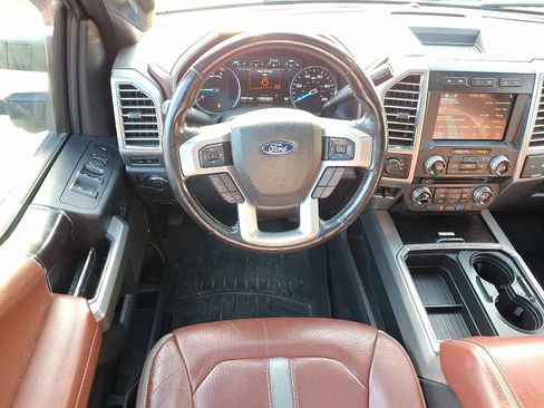 Certified 2018 Ford F250 Platinum w/ Platinum Ultimate Package image 12