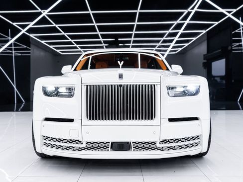 Used 2026 Rolls-Royce Phantom Sedan image 2