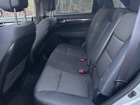 Used 2013 Kia Sorento LX w/ Convenience Pkg AWD/4WD image 17