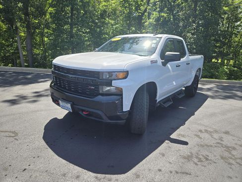 Used 2019 Chevrolet Silverado 1500 Custom Trail Boss w/ Custom Convenience Package AWD/4WD image 4