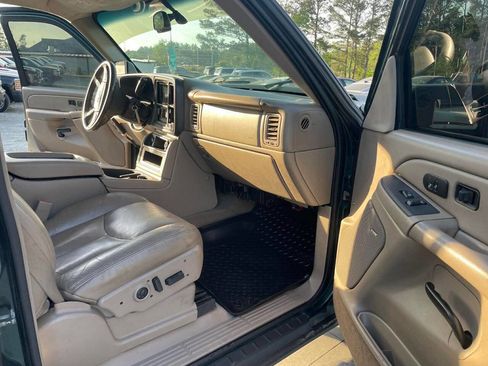 Used 2005 Chevrolet Silverado 2500 LT w/ Heavy-Duty Power Package AWD/4WD image 13