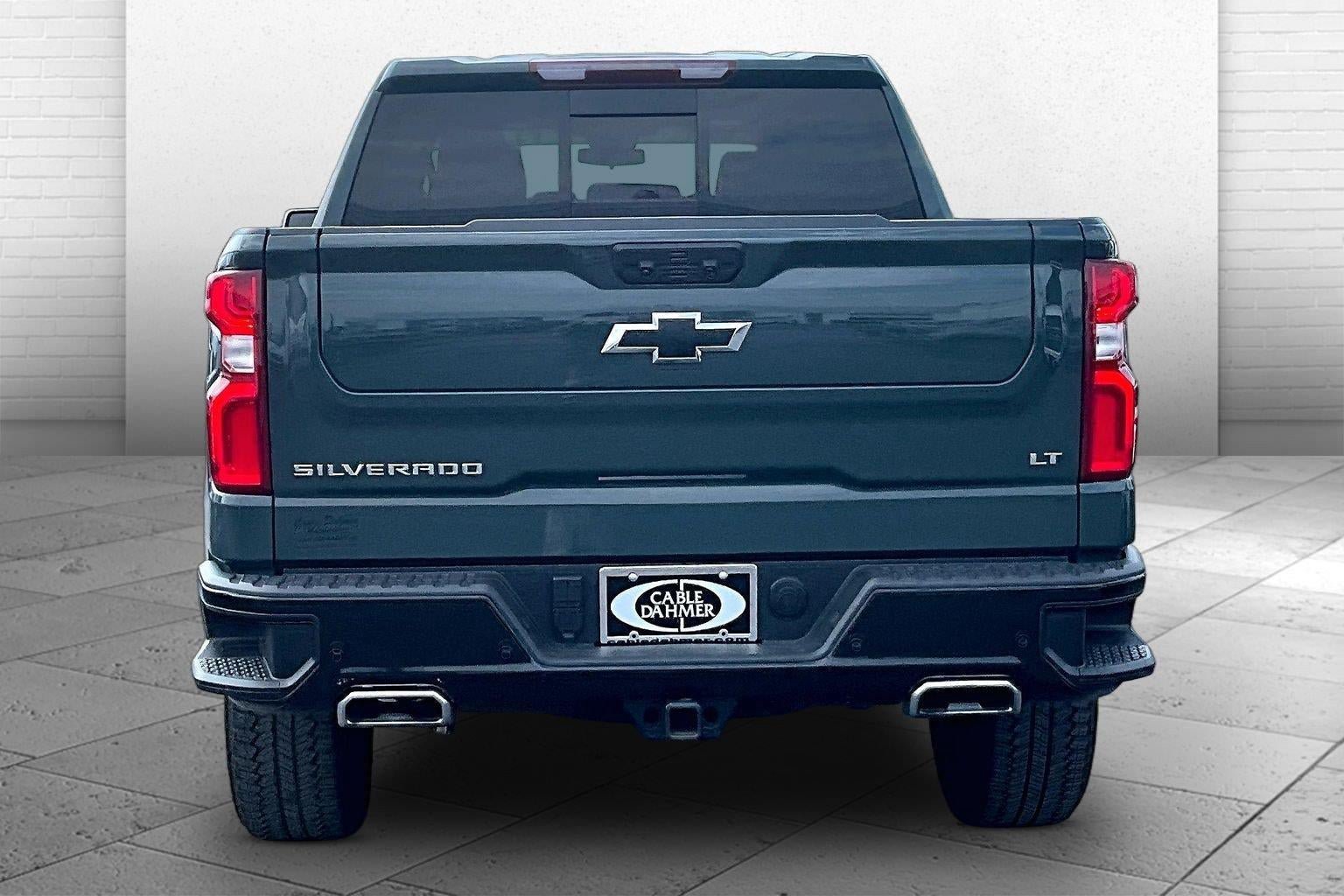 Used 2025 Chevrolet Silverado 1500 LT Trail Boss w/ LT Trail Boss Premium Package AWD/4WD image 3