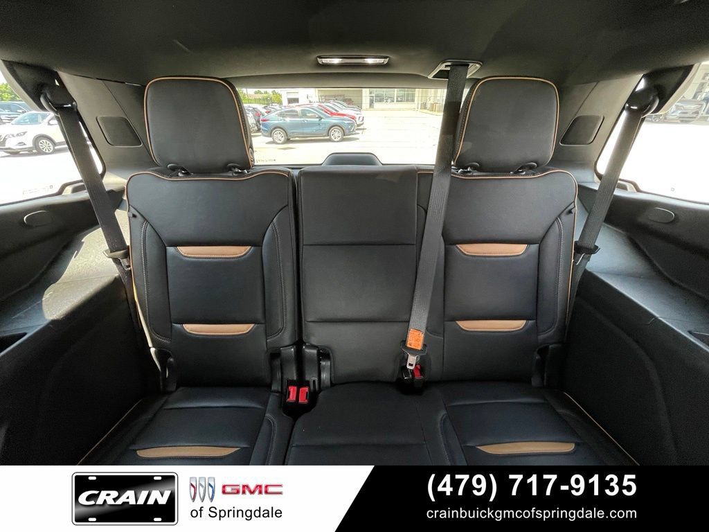 Used 2024 GMC Yukon AT4 w/ Technology Package AWD/4WD image 26