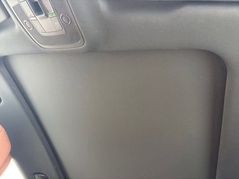 Used 2025 Audi Q3 2.0T Premium image 10