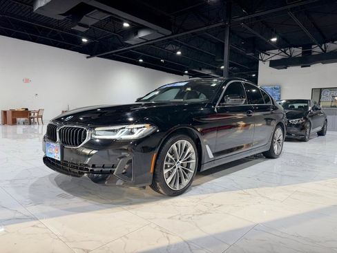 Used 2023 BMW 530i w/ Convenience Package RWD image 6