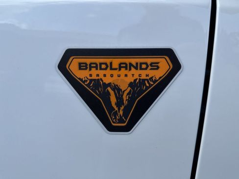 New 2025 Ford Bronco Badlands AWD/4WD image 9