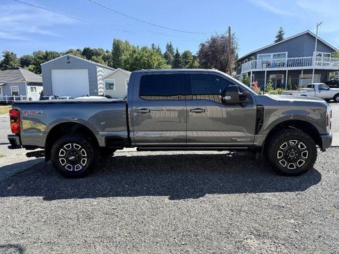 Used 2026 Ford F350 Platinum w/ FX4 Off-Road Package AWD/4WD image 6