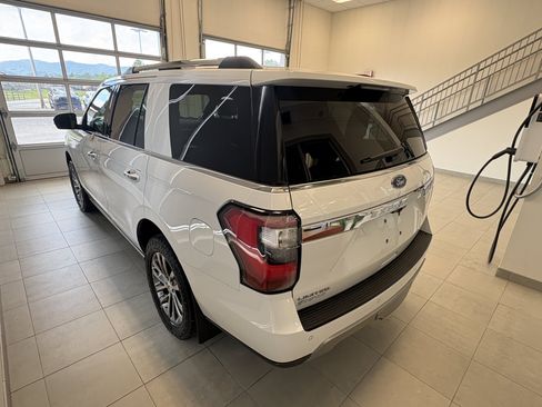 Used 2018 Ford Expedition Limited AWD/4WD image 3