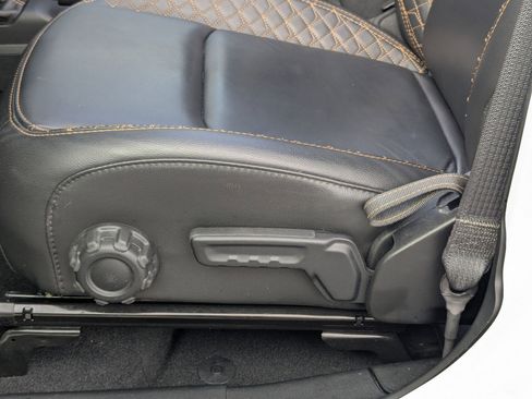 Used 2021 Jeep Wrangler Unlimited Sahara image 15