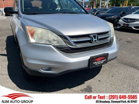Used 2010 Honda CR-V LX image 2