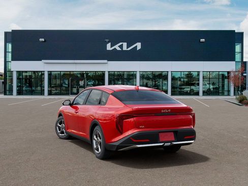 New 2026 Kia K4 FWD image 4