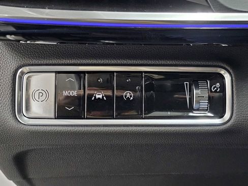 Used 2025 Buick Envision Sport Touring image 35