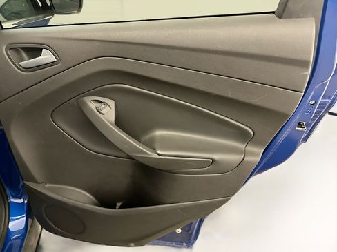 Used 2018 Ford Escape SE image 31