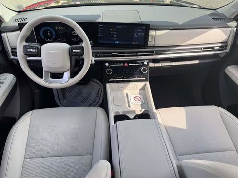 Used 2025 Hyundai Santa Fe SEL image 12