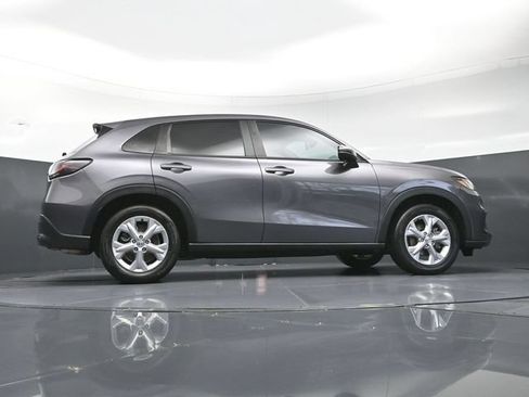Certified 2025 Honda HR-V LX image 35