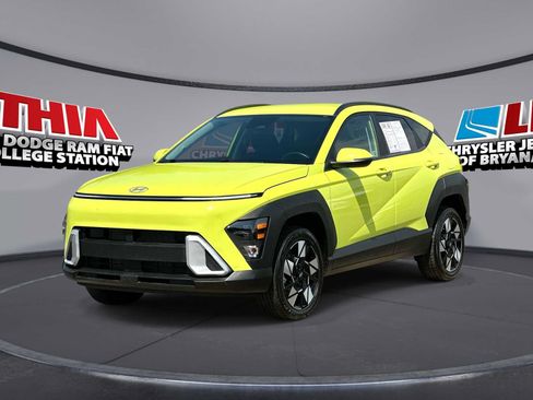 Used 2025 Hyundai Kona SEL AWD/4WD image 1