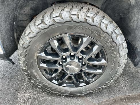 Used 2025 Chevrolet Silverado 2500 LT w/ Safety Package AWD/4WD image 32