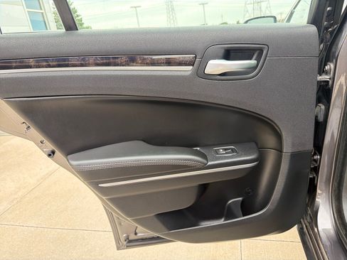 Used 2017 Chrysler 300 C w/ Light Group AWD/4WD image 22