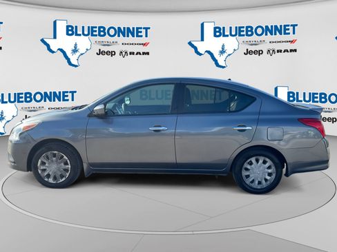 Used 2016 Nissan Versa SV FWD image 8