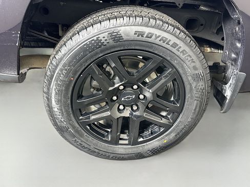 Used 2023 Chevrolet Silverado 1500 Custom w/ LPO, Dark Essentials Package RWD image 31