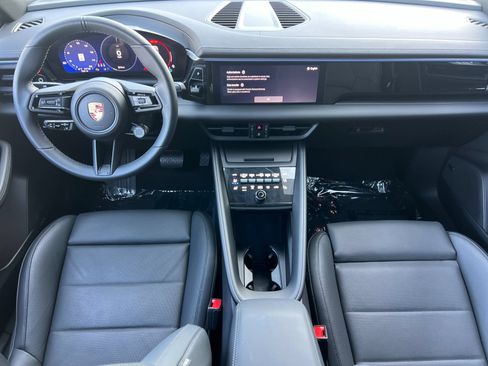 Certified 2025 Porsche Macan Electric RWD image 6