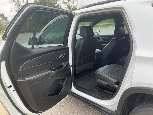 Used 2023 Chevrolet Traverse LT w/ LT Premium Package FWD image 16