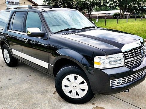 Used 2014 Lincoln Navigator 4WD image 4