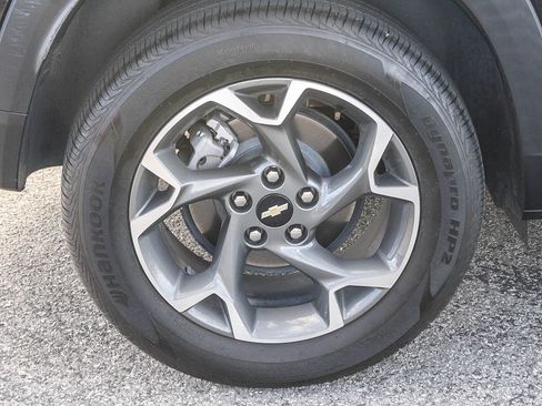 Used 2024 Chevrolet Trax LT w/ Driver Confidence Package FWD image 5