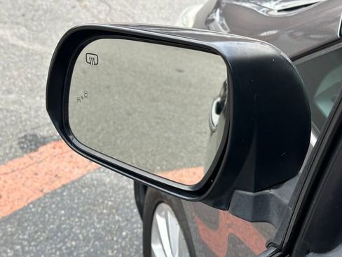 Used 2015 Toyota Sienna Limited Premium image 15