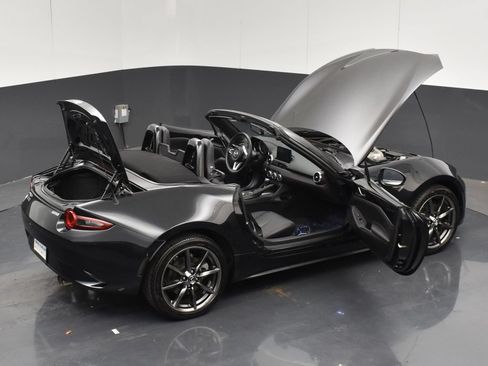 Used 2019 MAZDA MX-5 Miata Grand Touring RWD image 33