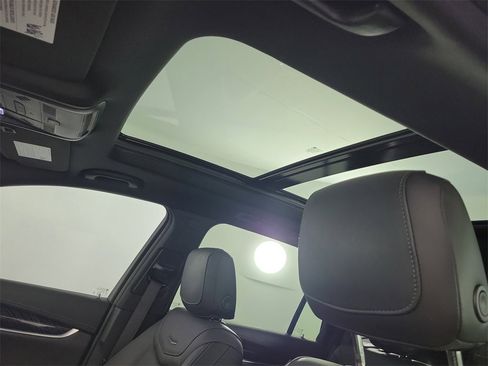 Certified 2023 Cadillac XT6 Premium Luxury w/ Technology Package image 18