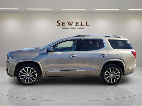Certified 2022 GMC Acadia Denali w/ Denali Ultimate Package image 2