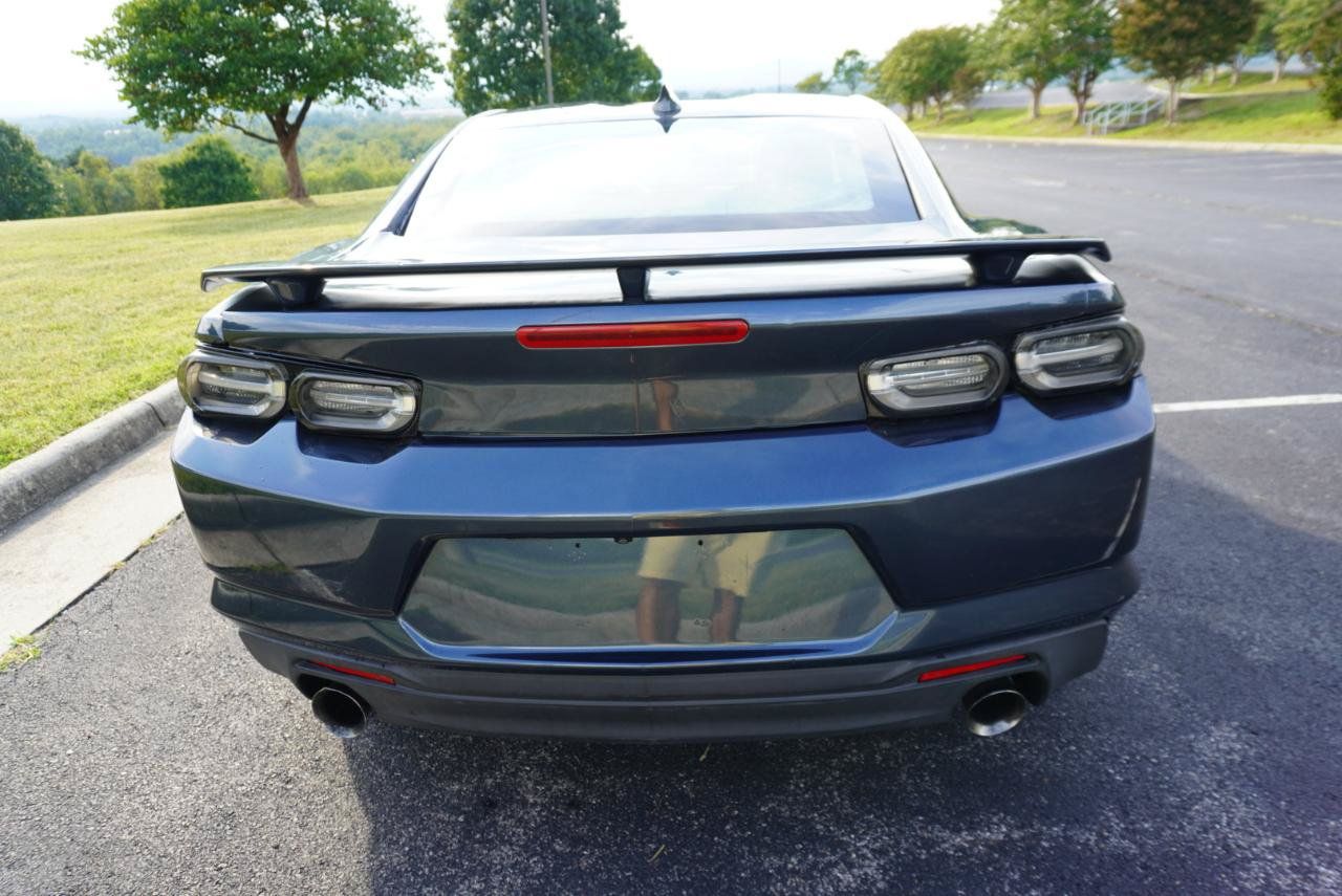 Used 2020 Chevrolet Camaro SS RWD image 11