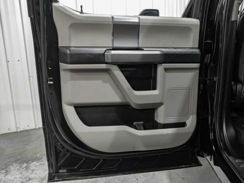 Used 2019 Ford F250 XLT w/ XLT Premium Package image 46