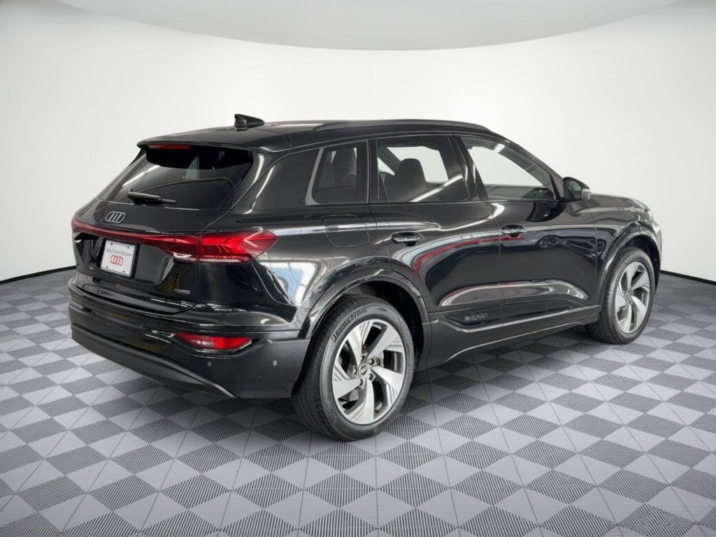 Used 2025 Audi Q6 e-tron Premium Plus w/ Premium Plus AWD/4WD image 9