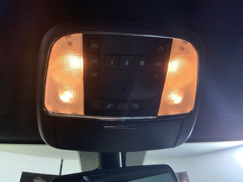 Used 2015 Jeep Grand Cherokee Overland image 21