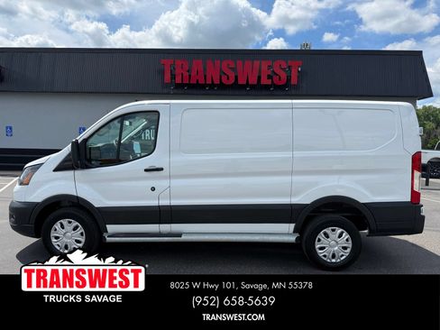Used 2025 Ford Transit 250 Low Roof w/ Exterior Upgrade Package RWD image 2
