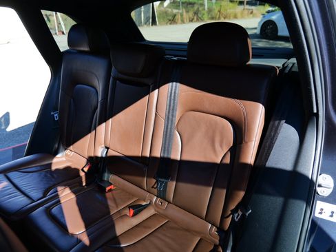 Used 2017 Audi Q5 3.0T Premium Plus w/ Technology Package image 46