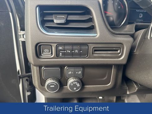 Used 2023 Chevrolet Suburban LS RWD image 18