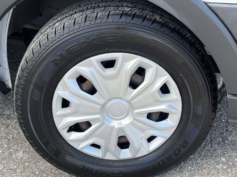 Used 2018 Ford Transit 150 XLT image 30