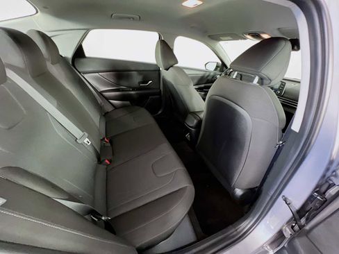 Certified 2025 Hyundai Elantra SE FWD image 25
