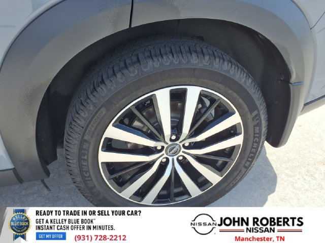 Used 2024 Nissan Pathfinder Platinum FWD image 27