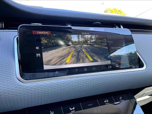 Used 2020 Land Rover Range Rover Evoque S image 24