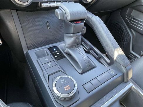 Used 2025 Toyota Tacoma TRD Sport image 22