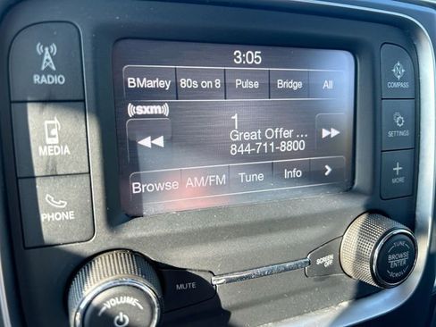 Used 2022 RAM 1500 Classic SLT image 20