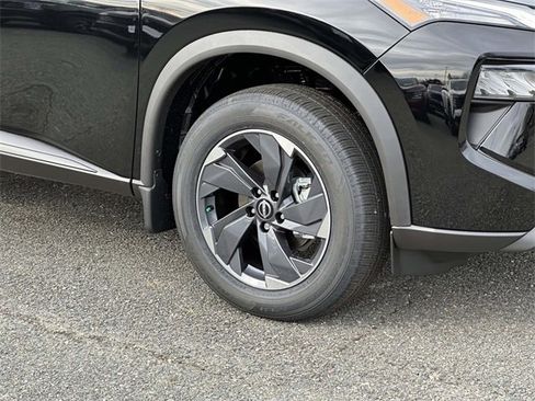 New 2026 Nissan Rogue SV image 7
