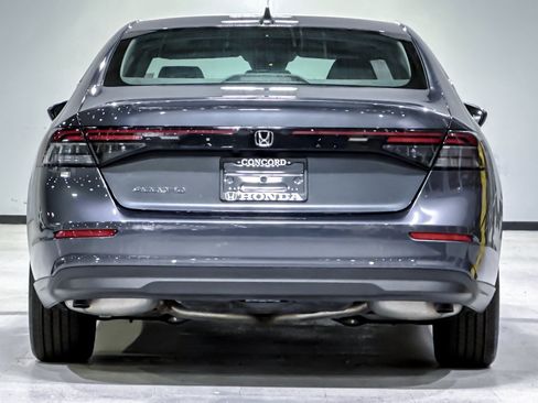 Used 2024 Honda Accord EX image 10